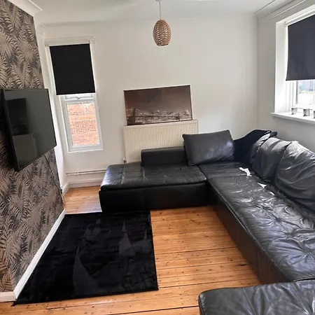 Apartment Arena Hot Spot *